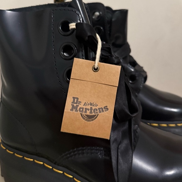 Dr. Martens NWT Black Buttero Molly Boots - 7 - Picture 4 of 5